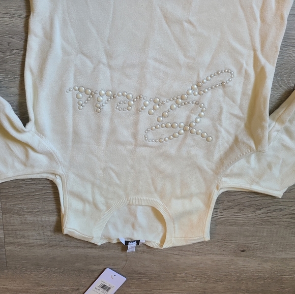 Guess Blouse - Picture 2 of 3